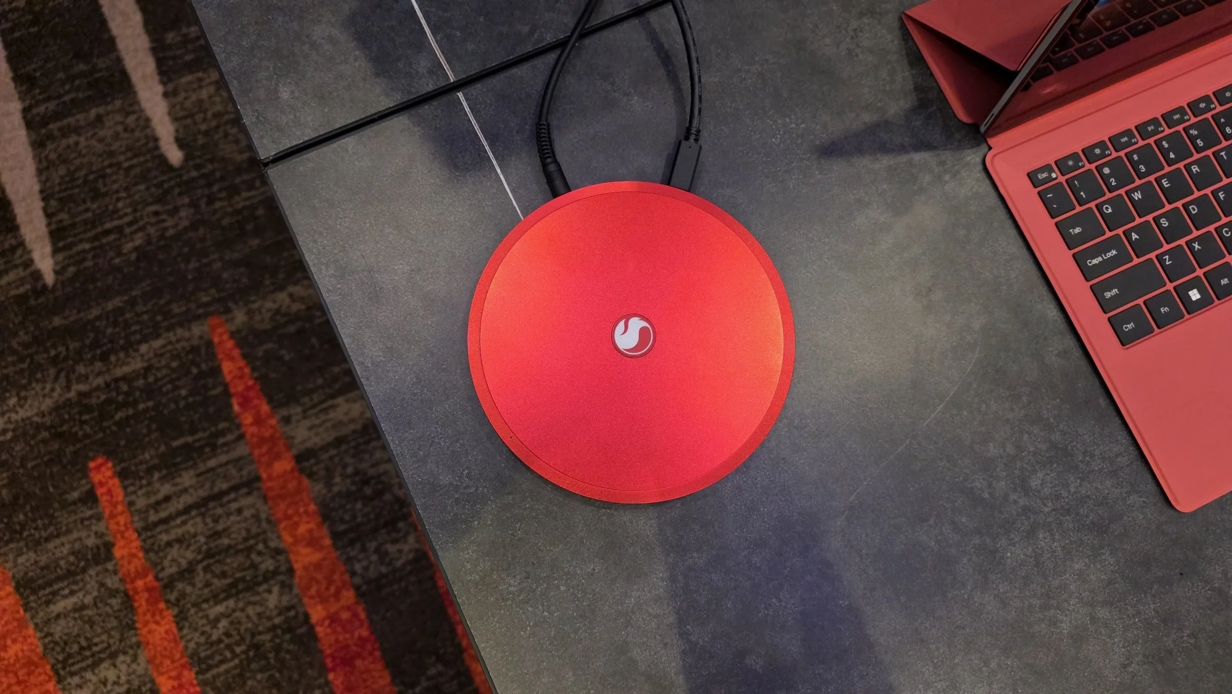 “UFO” มินิพีซีทรงกลมจาก Qualcomm: ดีไซน์สุดล้ำที่น่าเสียดายไม่มีขายจริง